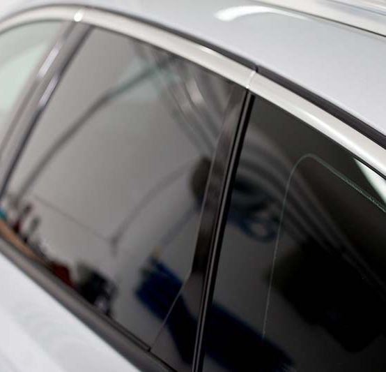 Autoscheiben folieren lassen bei Autoglas Neuwirth in Wels Foto 2